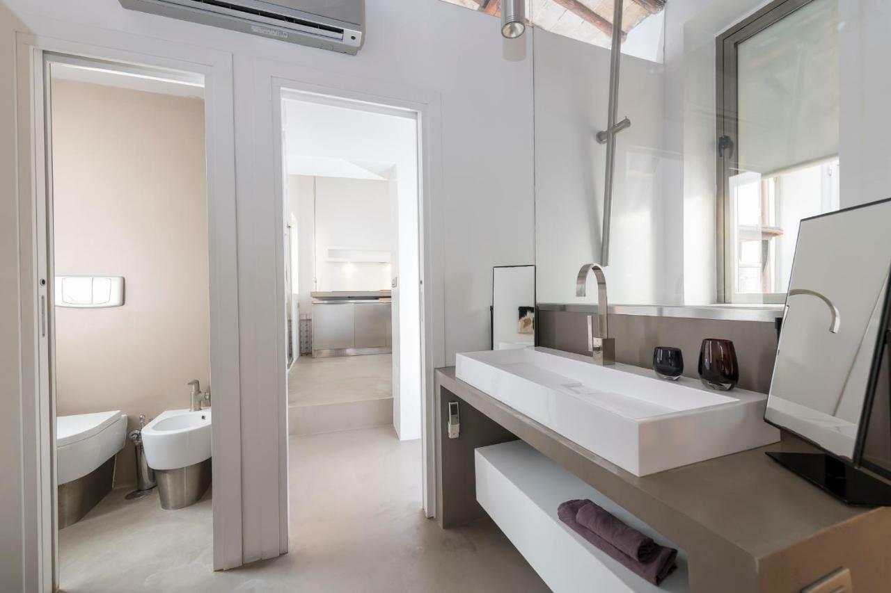 Two Bedrooms Apartment With Solarium With View On San Peter Church And Sant'Angelo Castle Rome Exterior photo